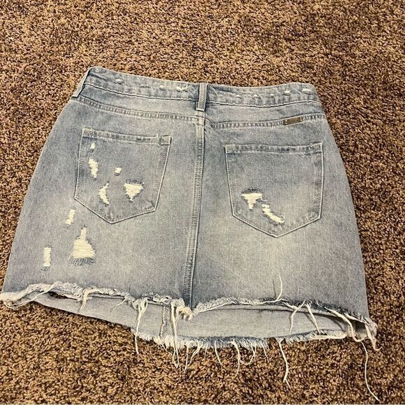 KanCan GIANNA FRINGED HEM MINI SKIRT - Picture 8 of 14
